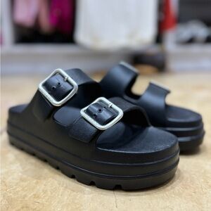 J/SLIDES NYC PLATFORM SANDALS